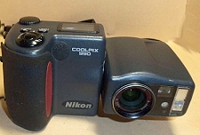 Nikon Coolpix 990